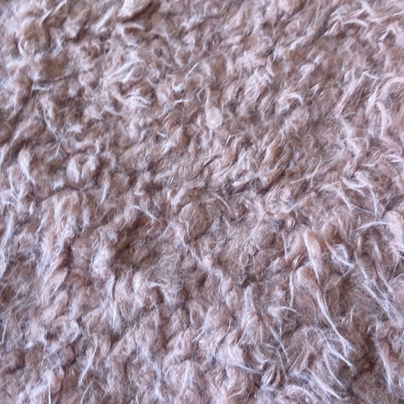 Women’s Sherpa vest! - Picture 4 of 5